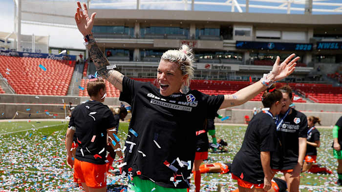 Houston Dash goalkeeper Jane Campbell